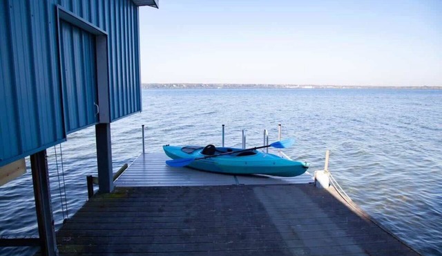 Lakeside Retreat w/Dock, Fire Pit & Boat Rental