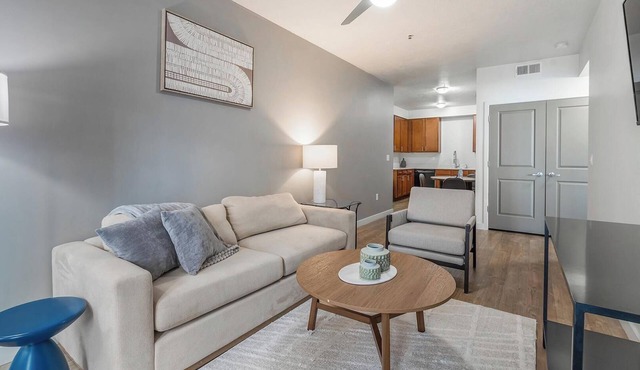 Landing | Amazing 1BD, Pool, Gym