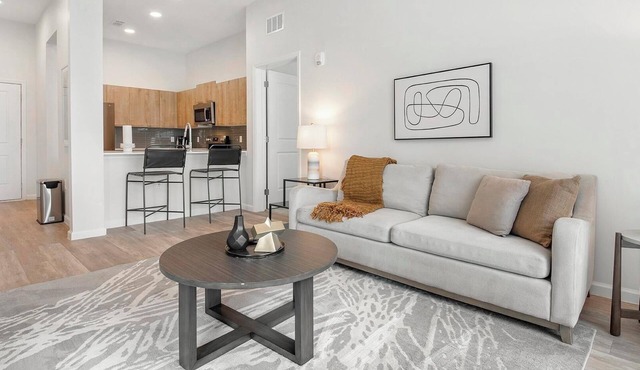 Landing | Amazing 2BD, Gym, Game Room