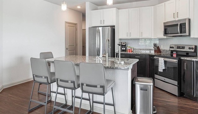 Landing | Incredible 1BD, Courtyard, Gym