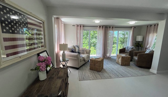 Lewiston Serene Cottage Upscale Stunning River View 2 bedroom, all amenities AC