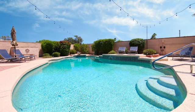 Luxurious Scottsdale Guesthouse by the Pool
