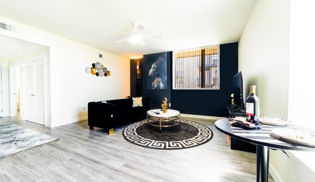 Luxury High-rise w/ 2 King Beds