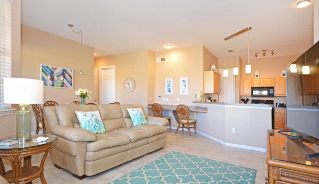 Luxury Top Floor Condo, 3 Bedroom, Disney 10 Mins