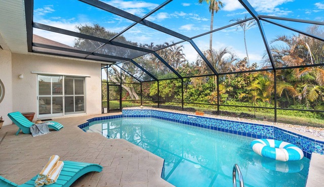 Melbourne Beach Oasis Home W/Ground‑Floor Patio, Heated Pool, Lanai & Backyard Retreat 🌴🌊