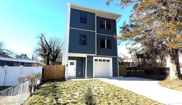 Modern 4-Level House near DC & Annapolis