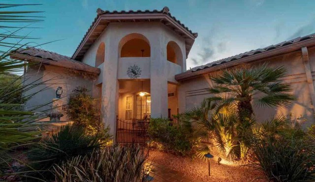 Mountain View Hide Away with Heated Pool
