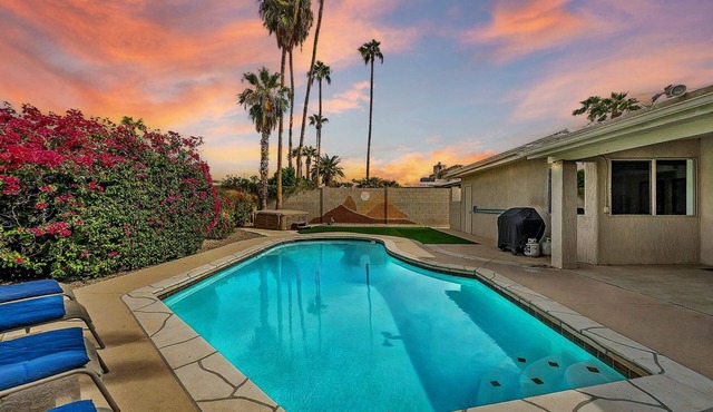 Near TPC Scottsdale. Pool, Hot Tub & Game Room- Sleeps 15