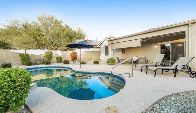 NEW! Cozy desert getaway with private backyard and seasonal pool!