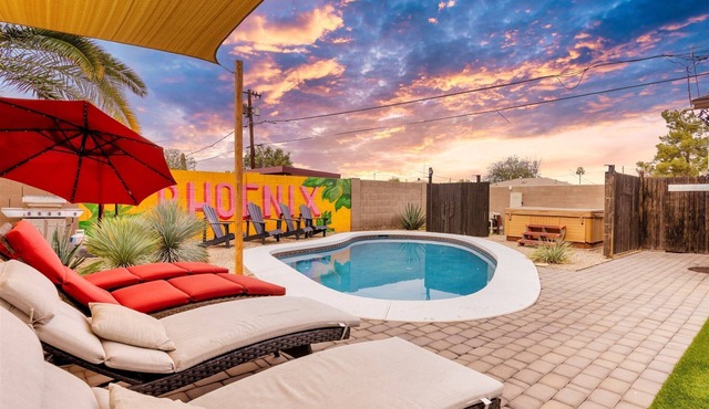 NEW ✴ HEATED POOL✴HOT TUB✴6 BR✴INCLUDES POOL HOUSE