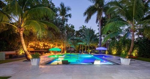 New Oasis Waterfront & Sand Terrace THG