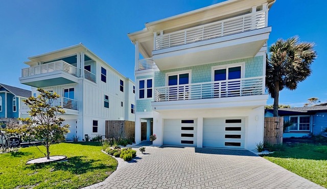 Ocean Retreat | Two Luxury Homes w/Private Pools