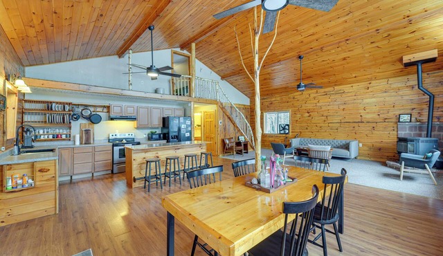 Oswegatchie River Cabin w/Kayaks + Fire Pit!