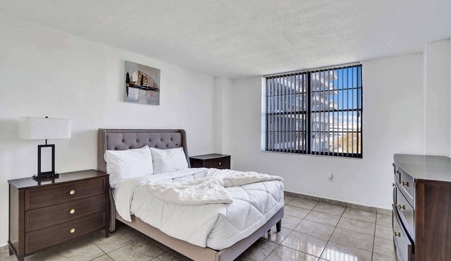 Park Towers Homey 1BR Escape | Hard Rock Stadium