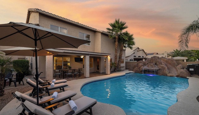 Perfect 5BR Gilbert Retreat-Heated Pool+Waterslide