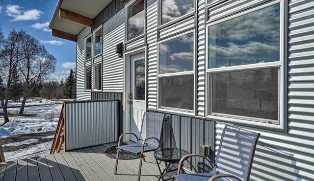 Pet-friendly Duplex w/Northern Lights Aurora View