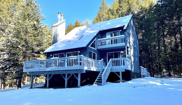 Pines Vignette Modern 3BR Home in Windham