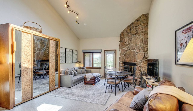 Private Balcony & Mtn Views: Granby Studio!
