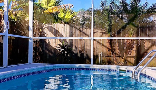 Private Pool Game Room Only 8 mi to Disney!