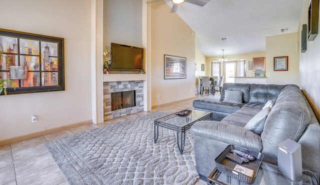 Private Pool: Retreat < 1 Mi to Camelback Ranch!