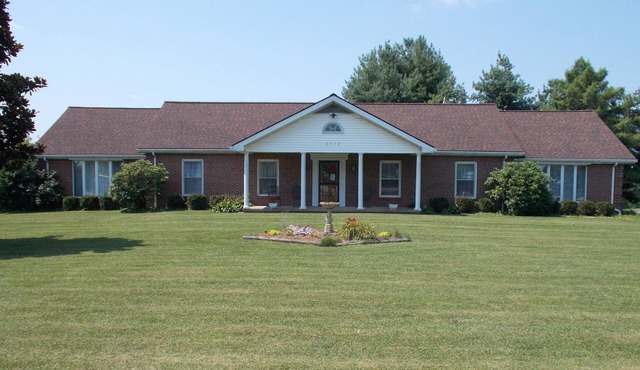 Quiet-Country and Spacious Grandma's Duplex