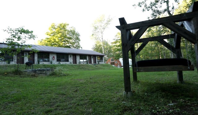 Romantic Lakeside Getaway with Jetted Tub for two at Adults Only Resort Near Algonquin Park in Beautiful, Ontario, Canada