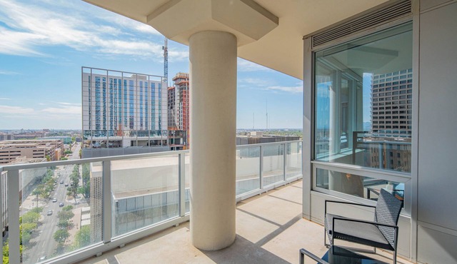 ROVE LIVING/KL - 44 Monroe