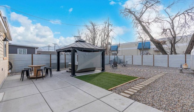 Salt Lake Sanctuary -Hot Tub -Gated Parking+Garage