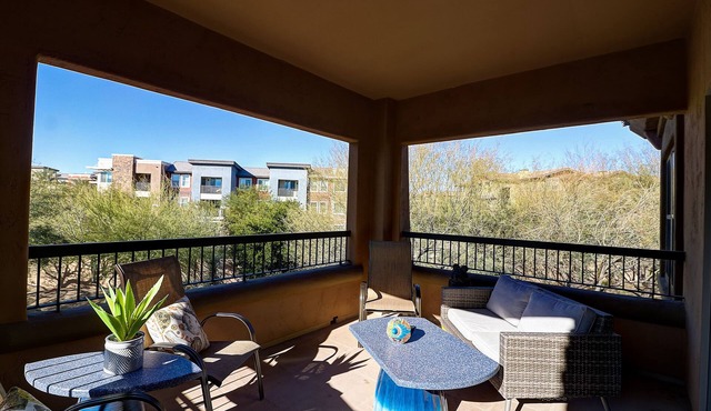 Scottsdale Condo, North Scottsdale, in The Village at Grayhawk