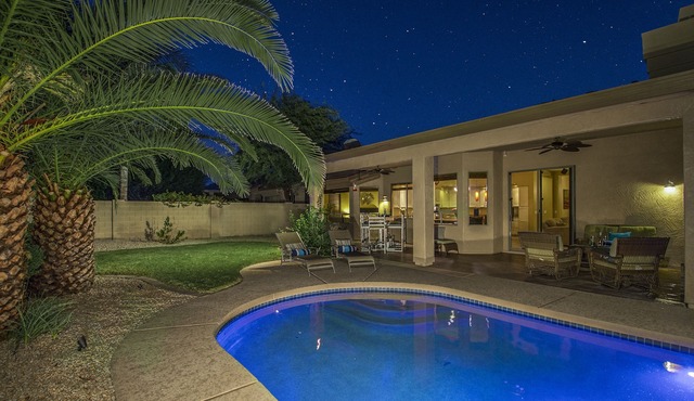 SCOTTSDALE OASIS- 83 DEGREE HEATED POOL, PALM TREES, SUNSETS
