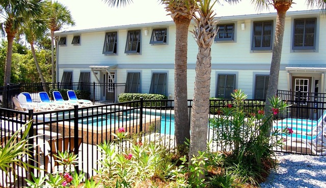 Seagrove 10 BR house with 2 kitchens, private heated pool, south of 30A!