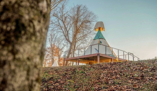 Serene Teepee Escape with Soulful Ambiance in Salt Lick, Kentucky