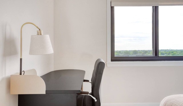 Sleek Clarendon 1BR W/D, Concierge & Gym, steps to WF, by Blueground