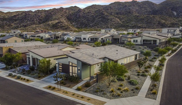 South Mountain Luxury Retreat - New & Modern