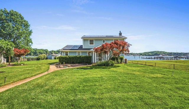 South River Estate 4BR Sleeps 10