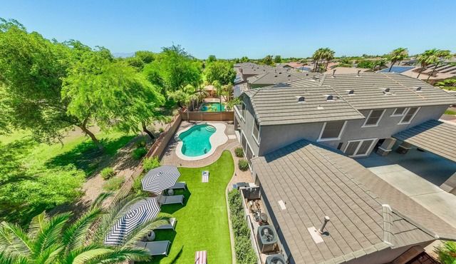 Spacious Desert Retreat + Games + Sports