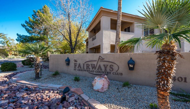 Spacious Glendale Condo/Great location/Pool&Spa