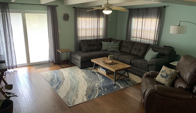Spacious House in the Heart of Melbourne - 5 miles from beaches