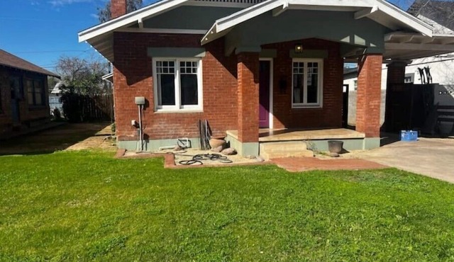 Spacious & Inviting Bungalow near Downtown