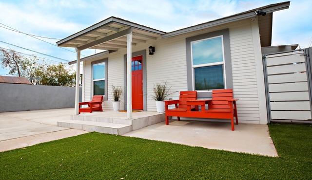 Spec-TACO-lar Guest House in Central Phoenix