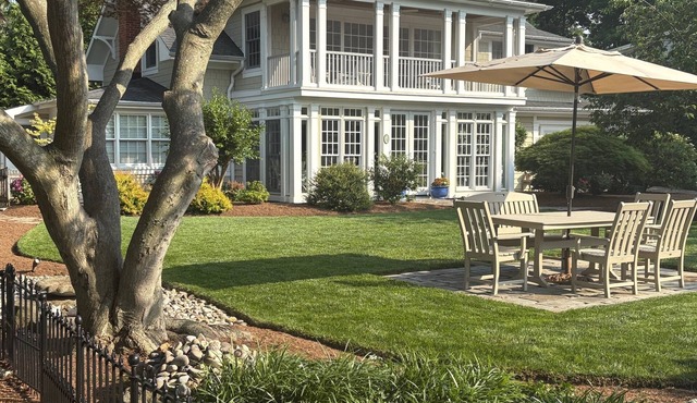 Steps away from the Chesapeake Bay in the unique Bay Ridge community!