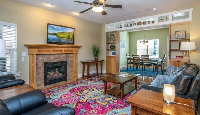 Sugarhouse Gem! Hot Tub * Pets Ok * Fenced Yard