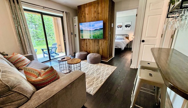 Summer Adventure Condo - Golf, Hike & Explore