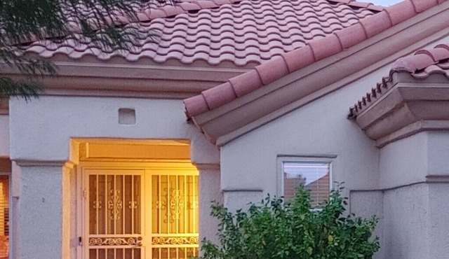 Sun City West Oasis: Golf Course Living & Resort Amenities 🏌️" Turnkey comfort
