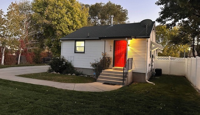 Super Clean, Pet Friendly, Cozy Cottage.