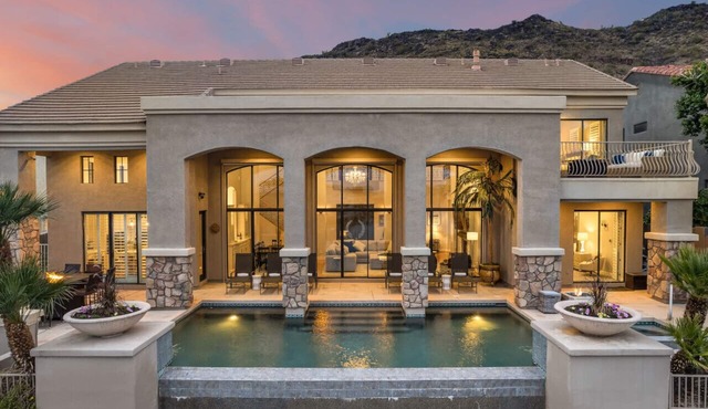 The Estate- Beautiful home with heated pool and pontoon boat.