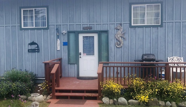 THE GARDEN SHED - A HOMER SEASIDE COTTAGE