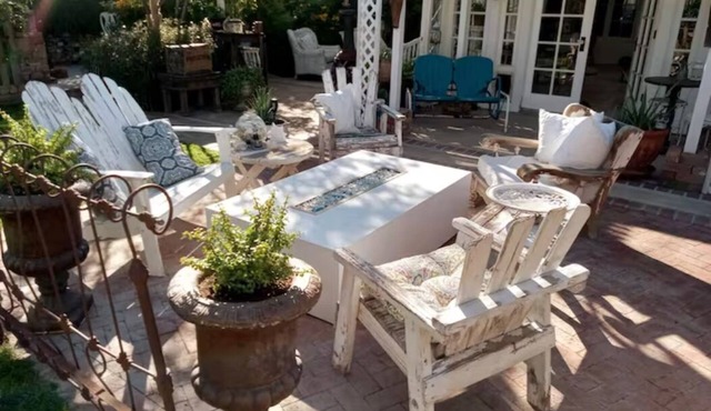The Hen House: Enchanted Casita Near Downtown Phoenix
