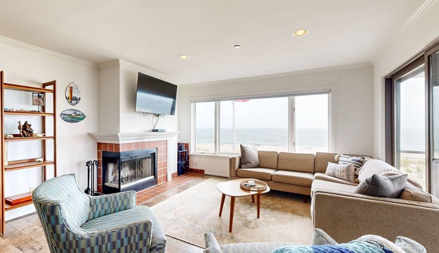 Town of Dewey Beach Condo with balcony, close walk to beach