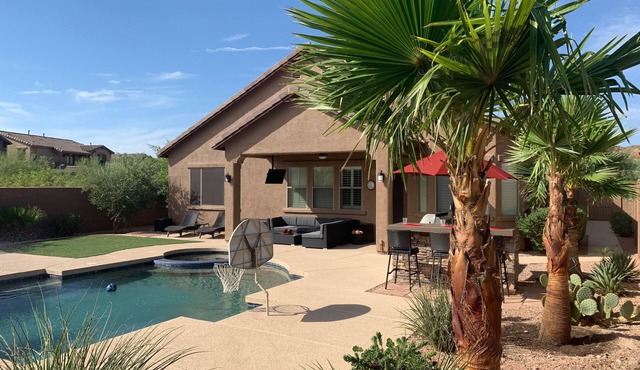 Tranquil Backyard with Pool/Spa, BBQ, and Putting Green.